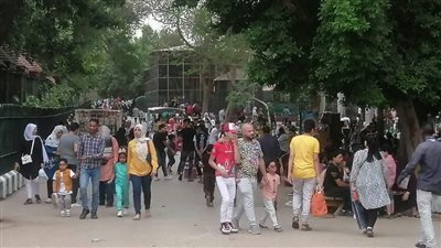حديقة الحيوان تستقبل 40 ألف زائر أول أيام العيد