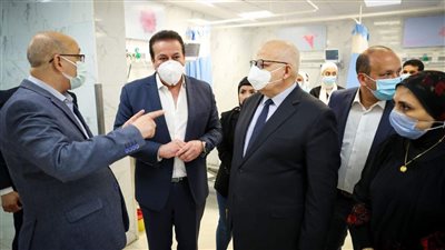 وزير التعليم العالي يتفقد مستشفى قصر العيني والزيتون في أول أيام عيد الفطر: رضا المريض والحفاظ على صحته الهدف الأسمى للدولة