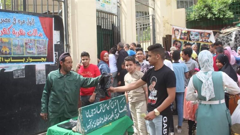 توزيع أكياس قمامة