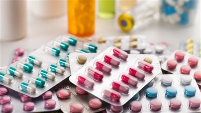 الصحة تحذر من التوقف عن استخدام المضادات الحيوية في هذه الحالة