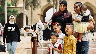 ظهور مميز للأسر والعائلات بحديقة الأزهر في ثالث أيام العيد | صور