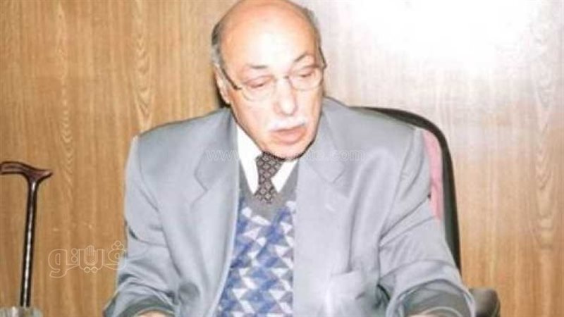 الكاتب الساخر محمود