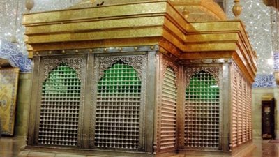 الأوقاف تكشف حقيقة تنظيم الزيارات لمقام الإمام الحسين وغرفة المقتنيات النبوية 