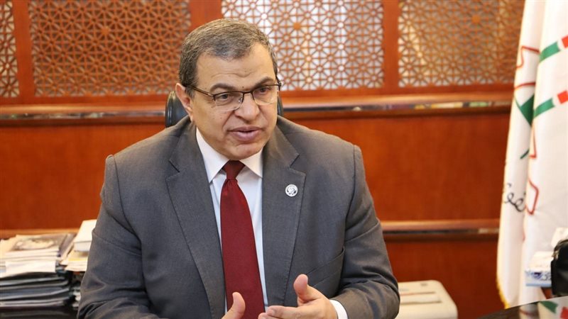 وزير القوي العاملة