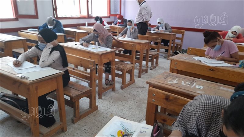 إحدى لجان الإمتحانات