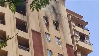 مشهد أبكى الجميع.. تفاصيل مؤلمة يرويها شهود عيان لأول مرة عن حريق شقة مدينة نصر | فيديو