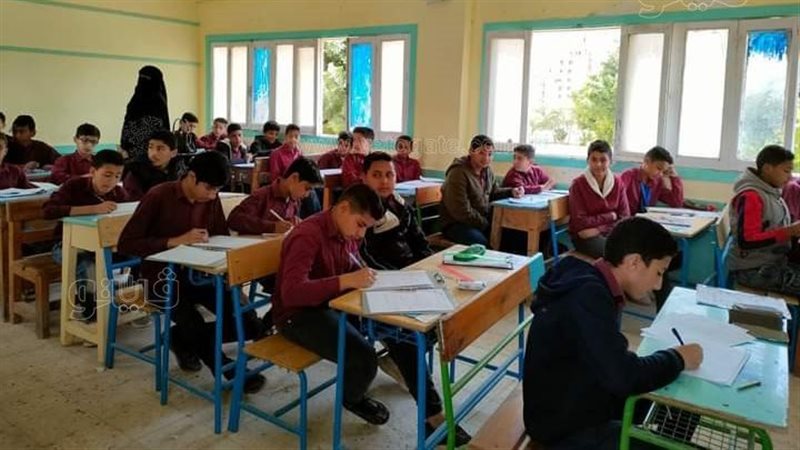 جانب من الامتحانات