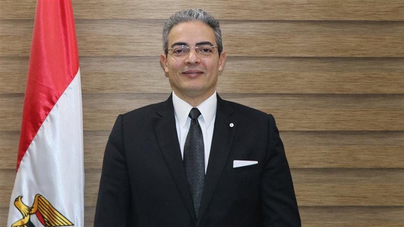 الدكتور طارق سعدة