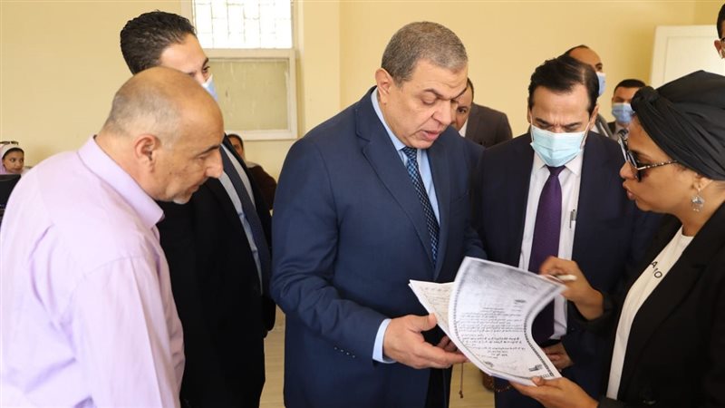 وزير القوي العاملة