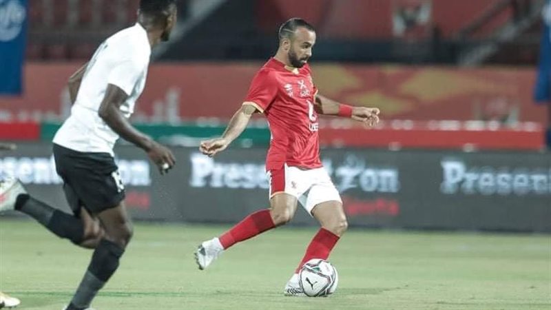 الأهلي في مواجهة