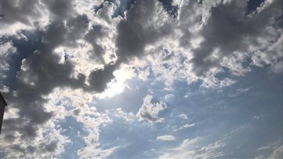 تفسير رؤية السحاب في المنام وعلاقتها بالحصول على مكانة كبيرة بين الناس 