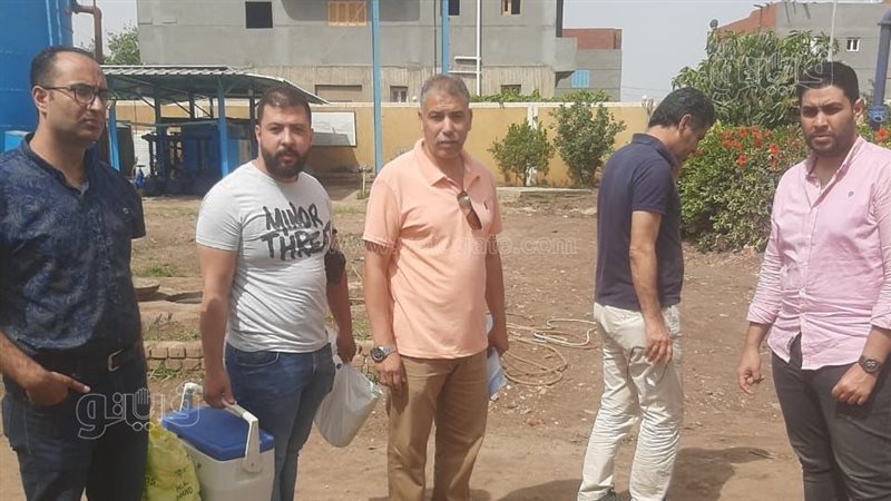 اللجنة داخل المدرسة