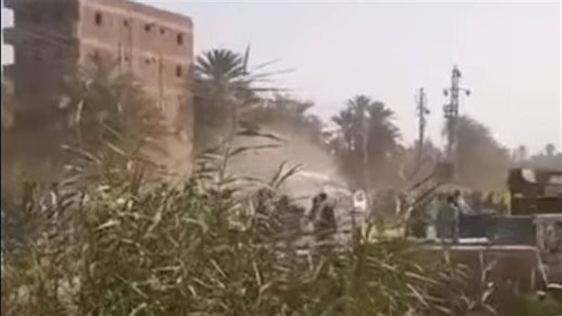 تجمع الاهالى امام