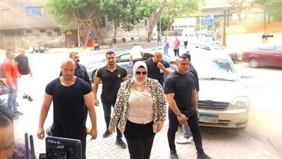 إخلاء سبيل مدرسة الأحياء صاحبة صور الجاردات الشهيرة بكفالة