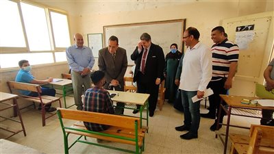 محافظ شمال سيناء يتفقد لجان امتحانات الشهادة الإعدادية | صور 