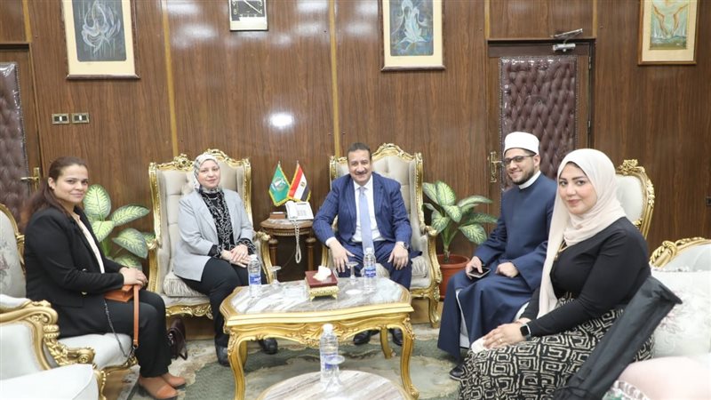 محافظ المنوفية ووفد