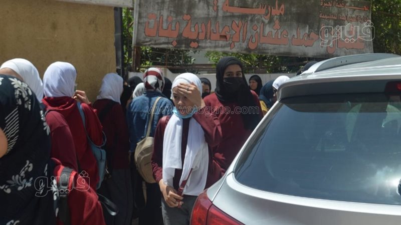 طالبات الشهادة الإعدادية