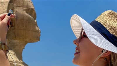 مش بس بينام.. 20 صورة تظهر أبو الهول يأكل ويشرب ويدخن السجائر