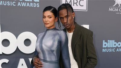 إطلالات نجوم الموسيقي على السجادة الحمراء لحفل BBMAs.. صور