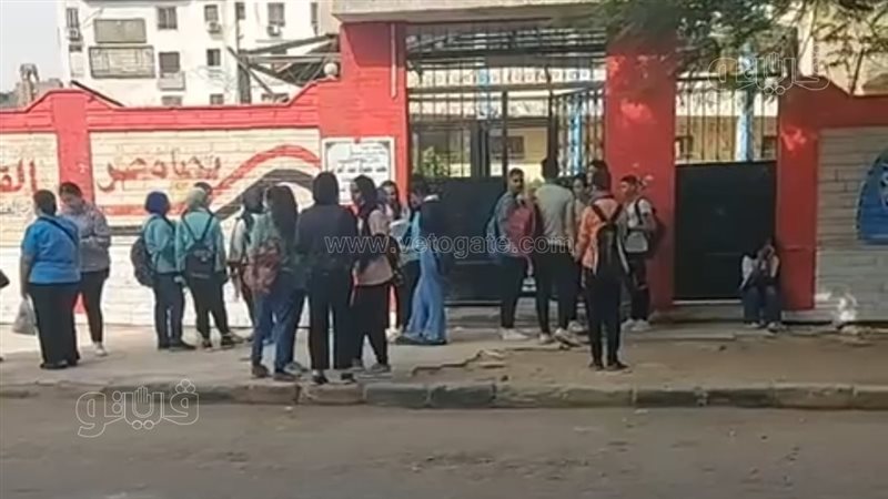 طلاب الشهادة الإعدادية