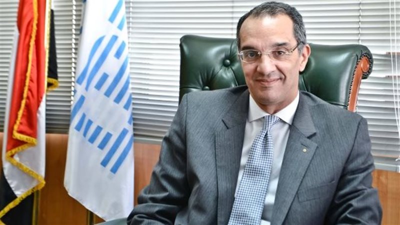  الدكتور عمرو طلعت