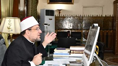 10 ملفات هامة في اجتماع وزير الأوقاف بمديري المديريات