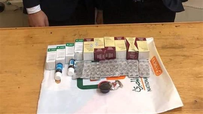 المخدرات بحوزة رجال