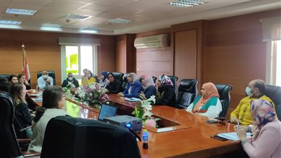 تعاون بين الصحة وغرفة صناعة الملابس لنشر الوعي بالصحة الإنجابية بين العاملين 