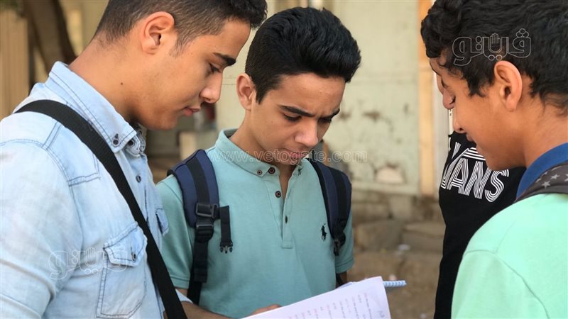 طلاب الشهادة الإعدادية
