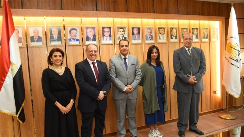 وفد جامعة أسيوط 