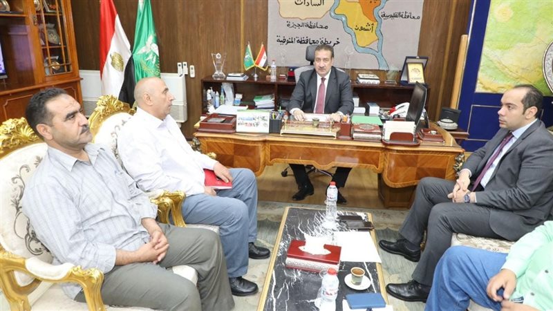 محافظ المنوفية مع
