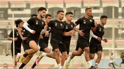 أمير مرتضى يتابع تدريبات فريق الأمل بالزمالك 