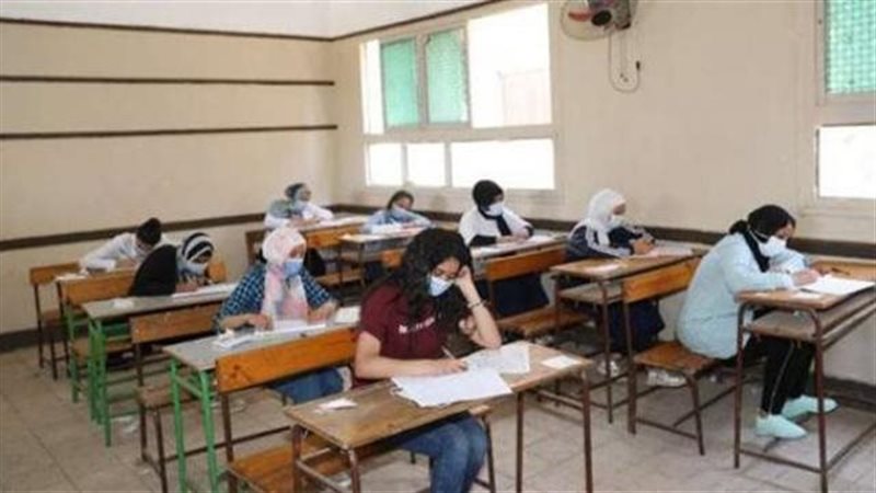طلاب الشهادة الاعدادية
