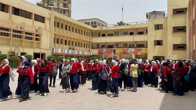 طلاب الصف الثاني