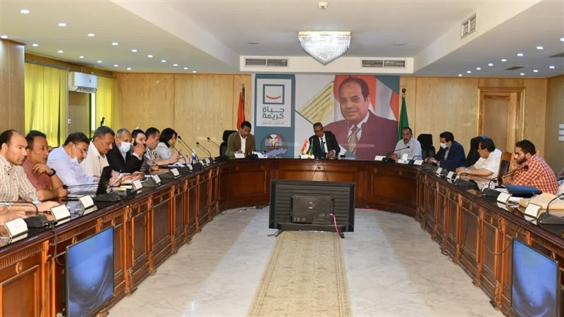 محافظ الفيوم يتابع