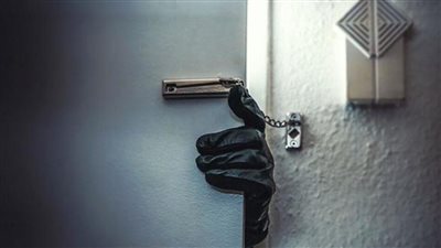 القبض على مُلثم سرق مشغولات ذهبية لسيدة بالزينية في الأقصر