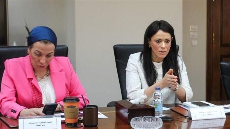 وزيرة البيئة ووزيرة