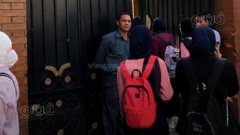 طالبات ثانية ثانوي