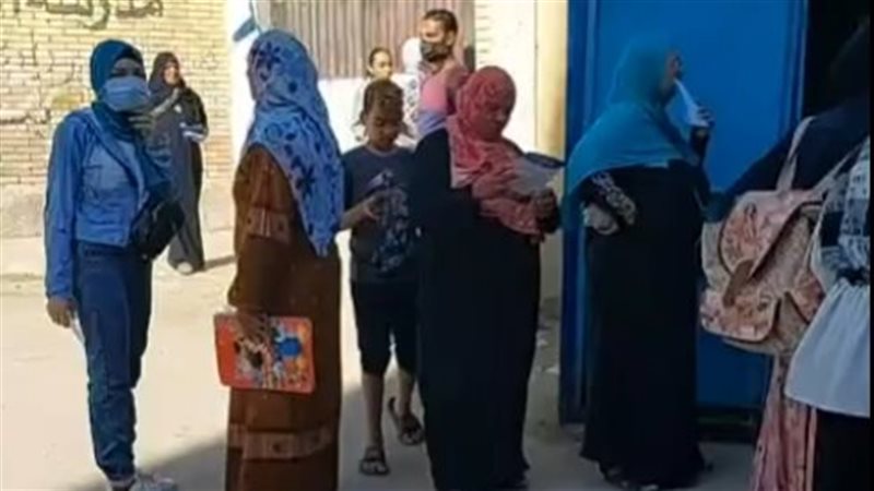 طلاب الشهادة الإعدادية