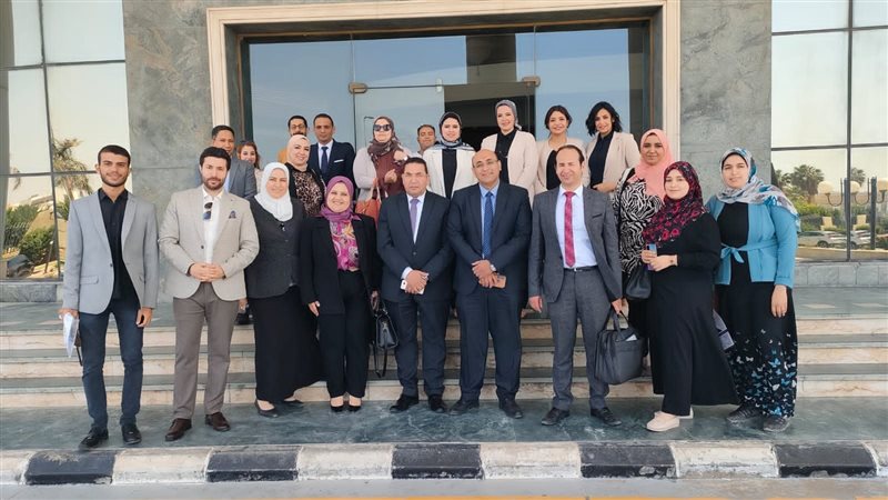 ندوة بالقابضة للمطارات