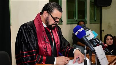 الفنان مجدي كامل يحصل على درجة الدكتوراة|فيديو وصور