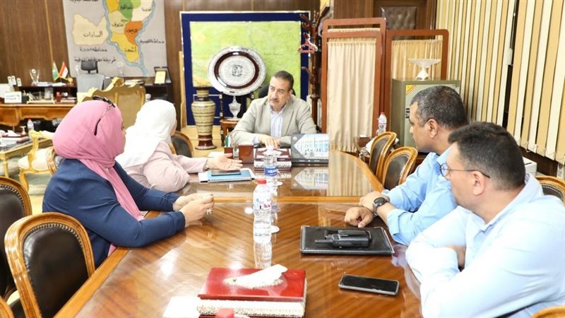محافظ المنوفية خلال