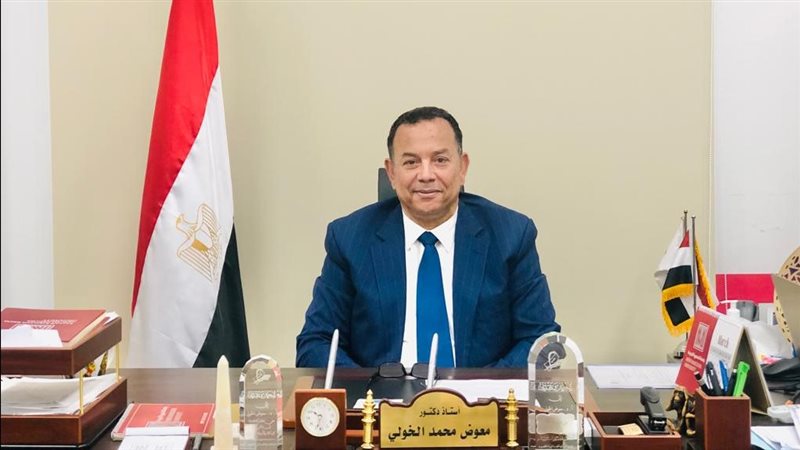  الدكتور معوض الخولي