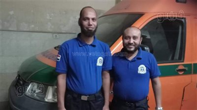 بعد ردهما لمبلغ مالي.. مسعف وسائق ببني سويف: الحفاظ على متعلقات الضحايا دستور عملنا | فيديو