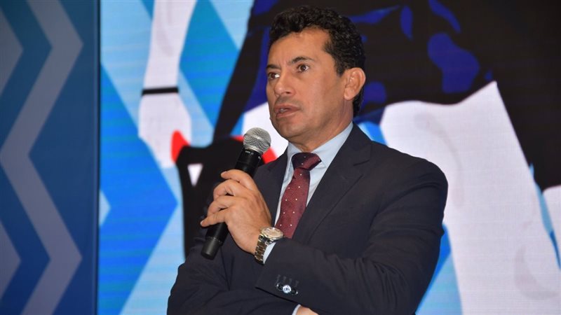 الدكتور أشرف صبحى