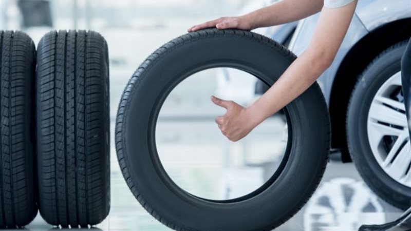 إطارات السيارات 