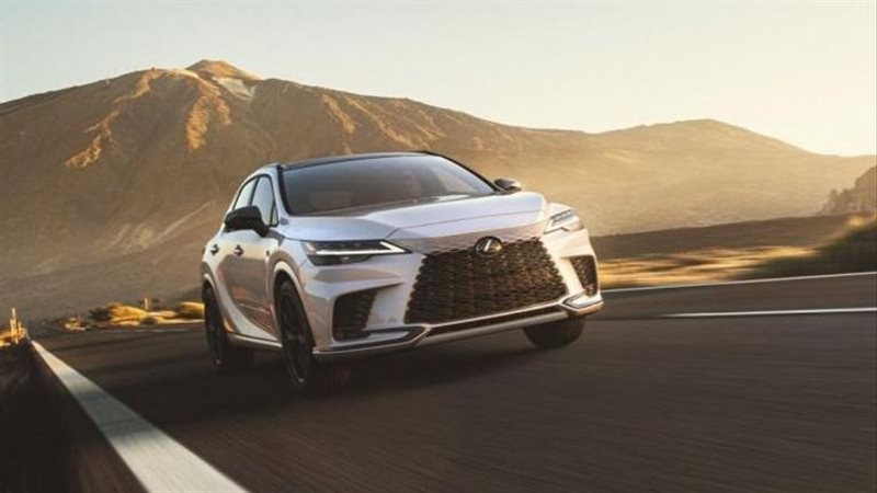 سيارة Lexus RX 2023