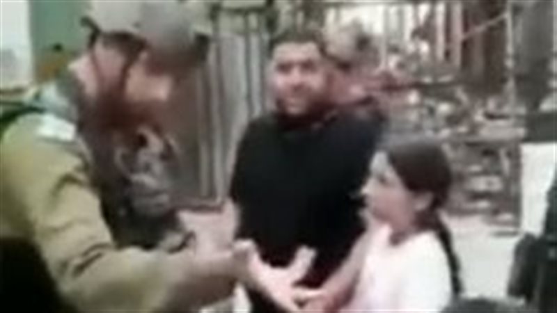اعتقال طفلة فلسطينية