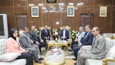 محافظ المنوفية يناقش مشروعات الكهرباء مع رئيس مجلس إدارة شركة جنوب الدلتا