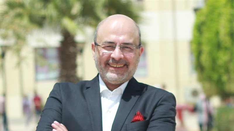  الدكتور محمد أنور